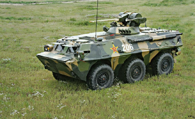 1996年,又列装92式的装甲运兵车,主要是武器换成了机枪,以运送步兵