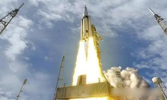 美国新一代重型运载火箭2018年发射,让深空探