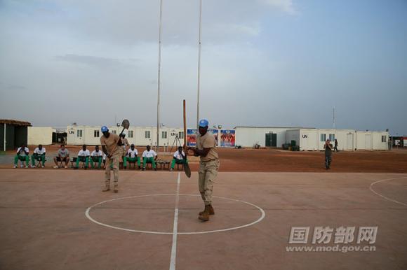 中国赴马里维和部队承办联马团东部战区篮球友
