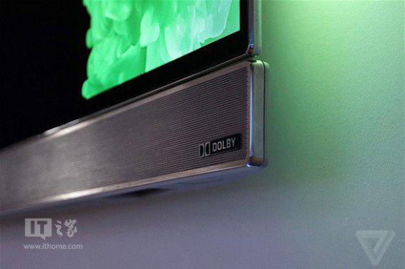 飞利浦发布首款OLED电视机:这货自带圣光 -