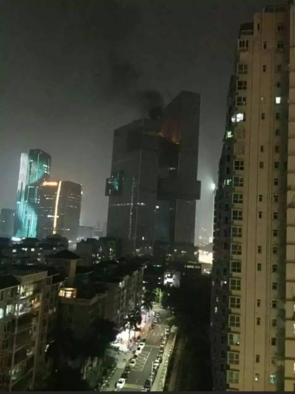 三星手机爆了,腾讯大楼烧了,Facebook 卫星炸