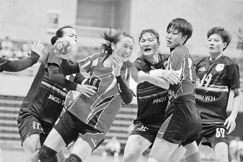 安徽省女子手球队勇夺全国锦标赛冠军 - 体育 