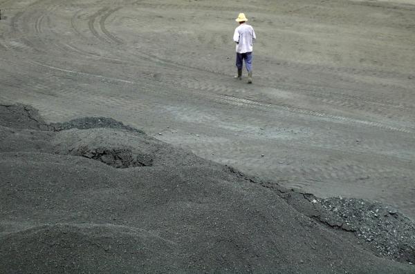 国家发改委:部分地区和央企已完成钢铁煤炭全