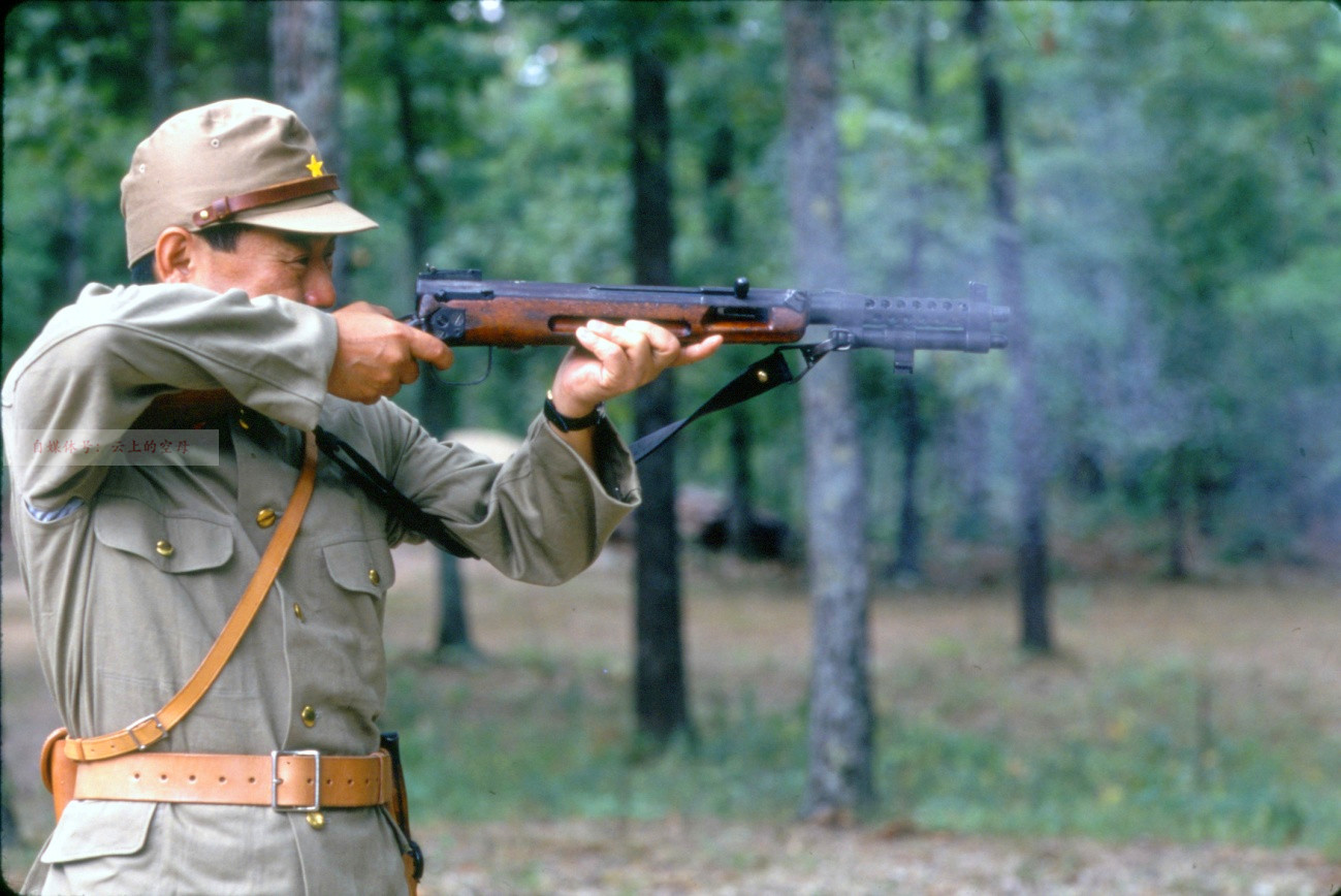 日本二战唯一批量生产的冲锋枪,共制造两万多
