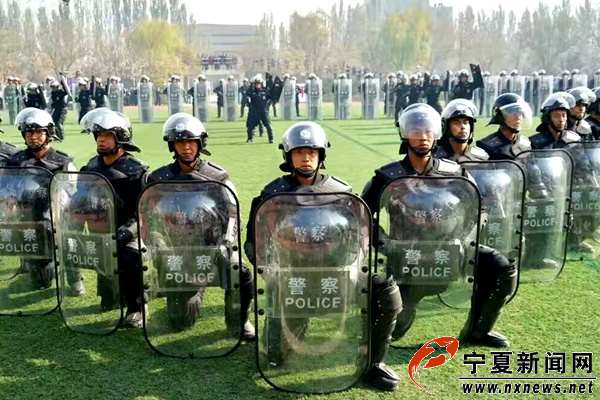 宁夏公安机关民警举行实战技能总结汇报 - 国内