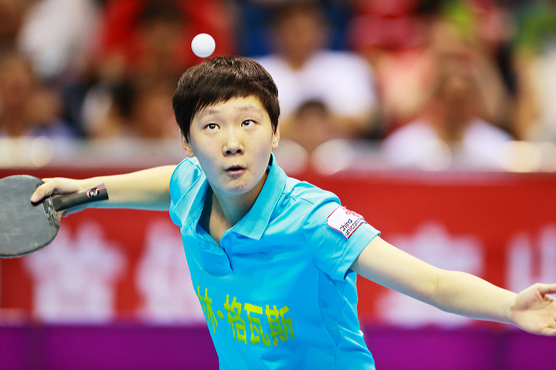 打乒乓球的王艺迪跟王曼昱 你最喜欢谁? - 体育