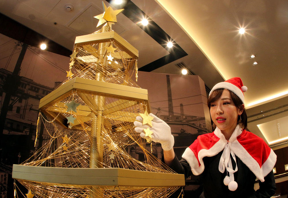 日本2米高黄金圣诞树 标价2亿日元 - 国际 - 东方