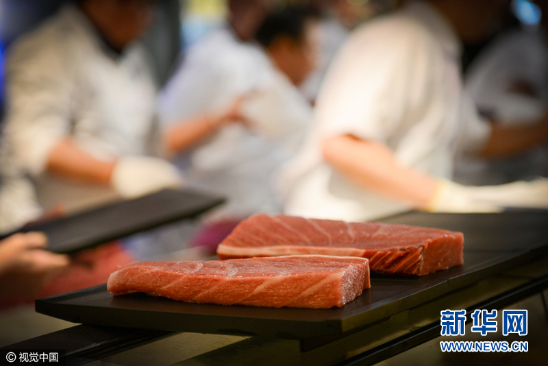 日寿司店老板442万元拍下巨型蓝鳍金枪鱼 - 国
