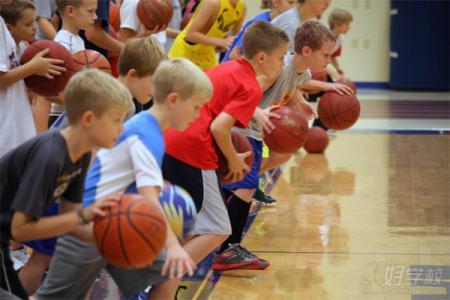 美国篮球发展有着怎样的选拔体系?比如青少年