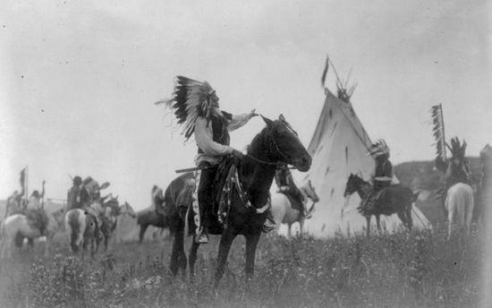 美国的崛起:血腥的积累,种族灭绝印第安人 - 人