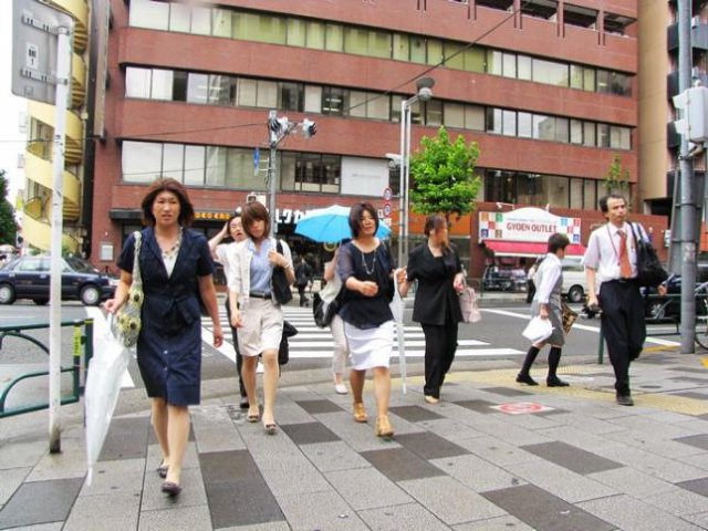 为什么日本人穿衣打扮这么考究 - 国际 - 东方网