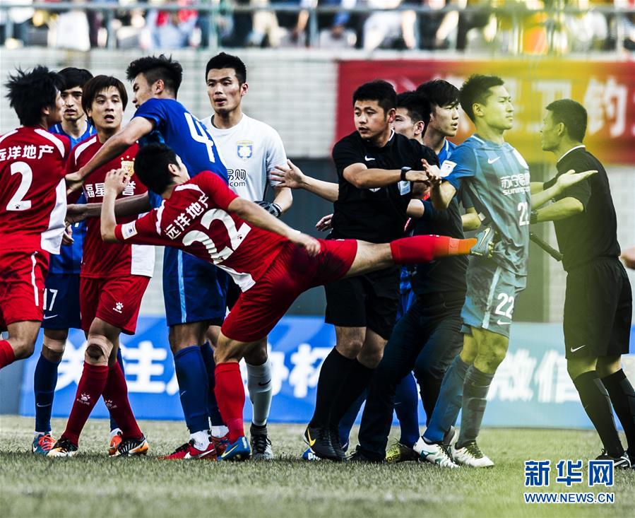 境外媒体称中国成为足球大国之路不平坦 - 国内