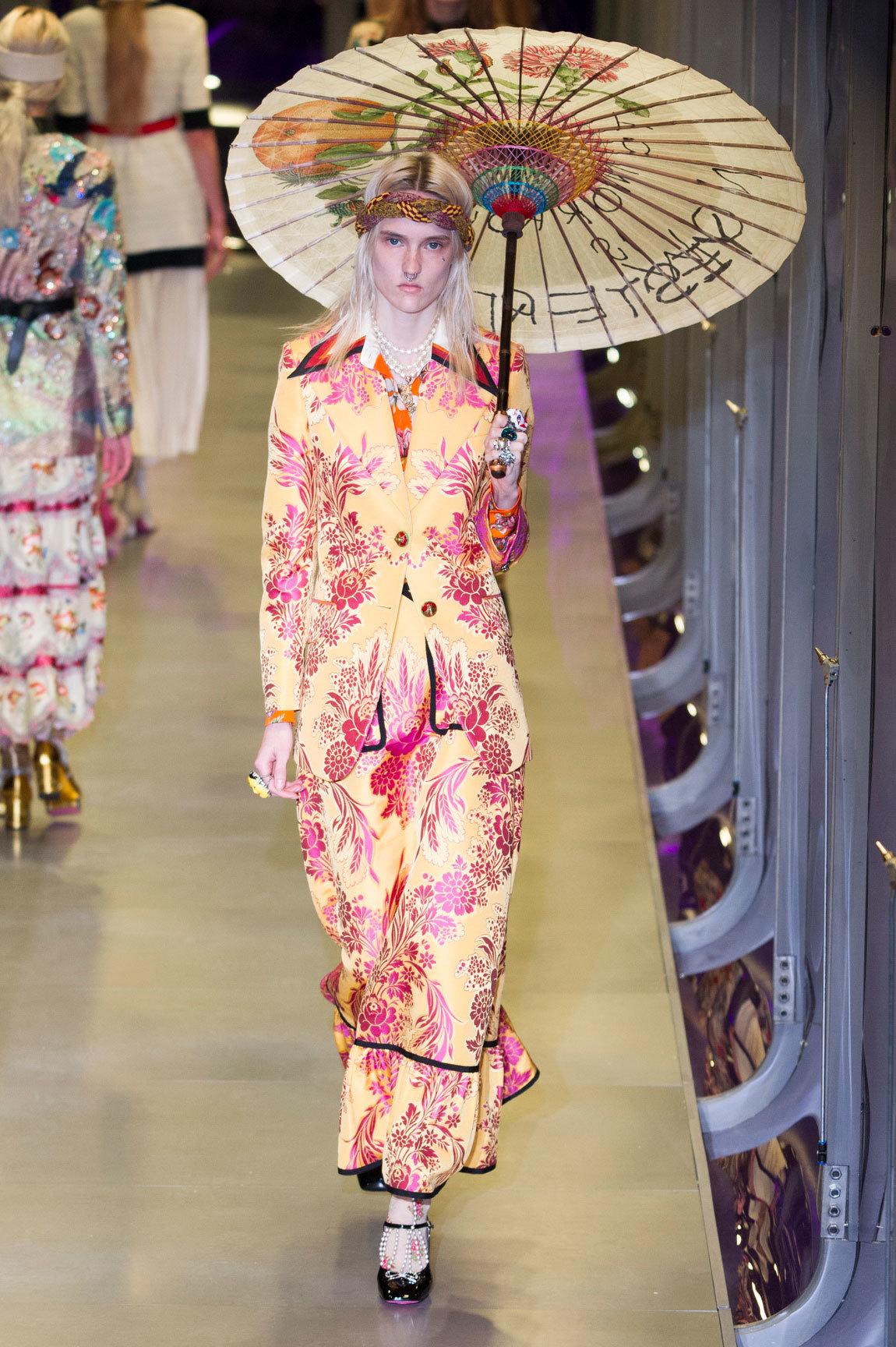 Gucci 以现代时装炼金术开启米兰时装周 - 时尚