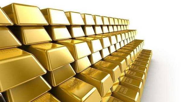 俄黄金储备1600多吨,这要换算成解放军买的苏