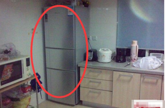 冰箱辐射不容忽视,冰箱到底放厨房、客厅还是