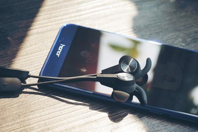 荣耀Honor xSport耳机评测:音质体验超越预期 