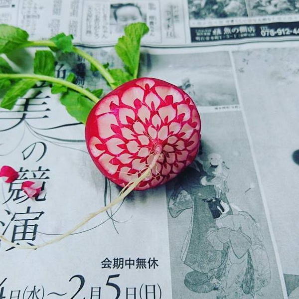 厨房里的艺术家!日本匠人创作果蔬雕刻 - 国际