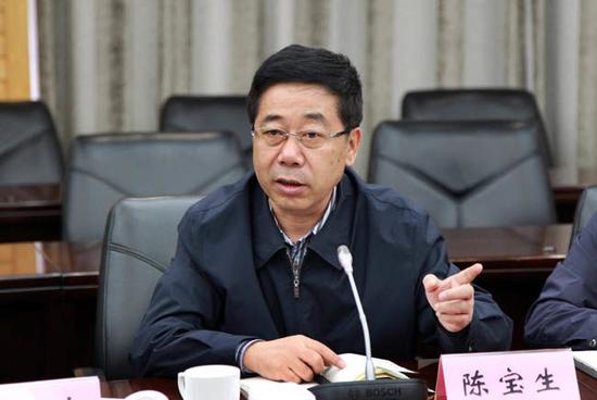 履新教育部长8个月后 陈宝生首次出席两会记者