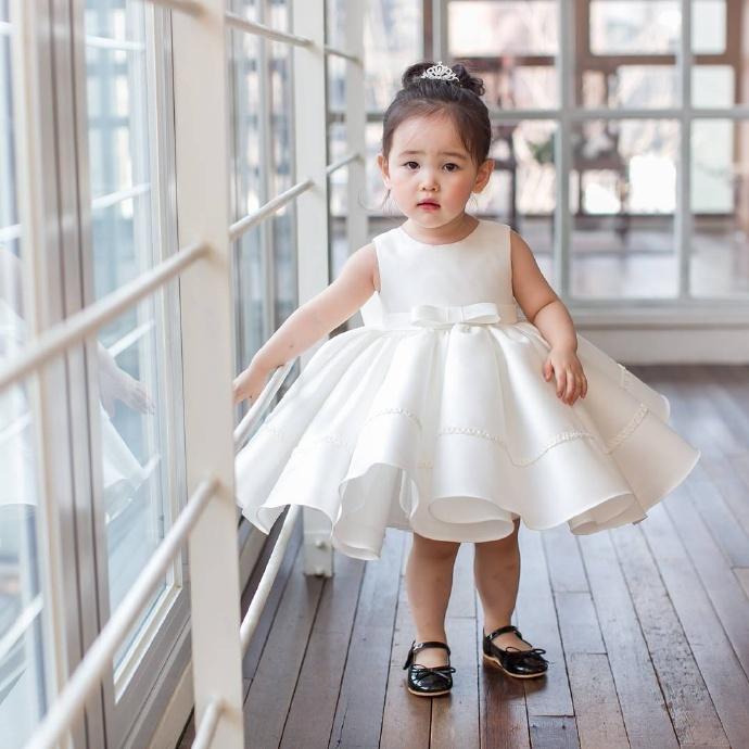 穿上公主裙必定是每个女孩从小的梦想 - 时尚 