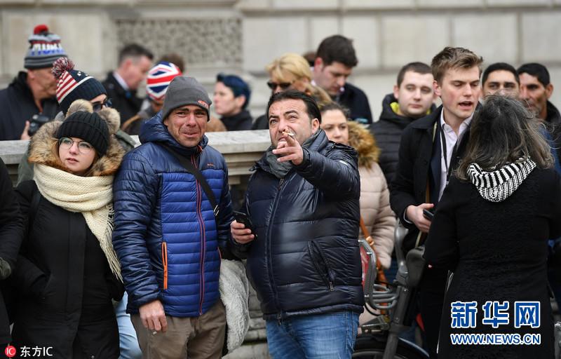 英国议会大厦恐袭已致5人死亡 议会大厦临时关