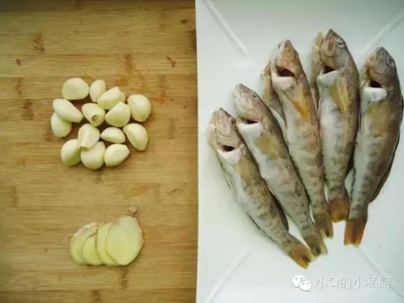 黄鱼用大蒜烧 快手烹出家庭味 - 健康 - 东方网合