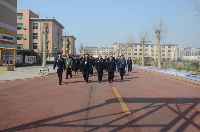 军转干培训班参观省女子监狱和济东强制隔离戒
