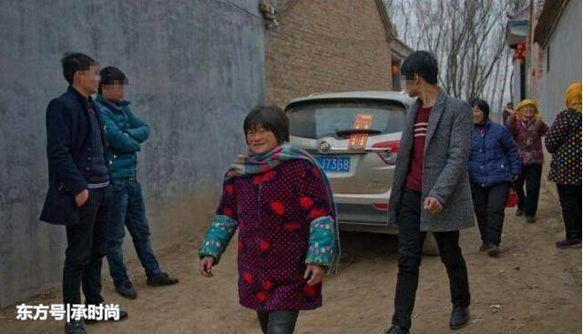 中国农村征婚现状:一个小妮儿几十个人追 - 社